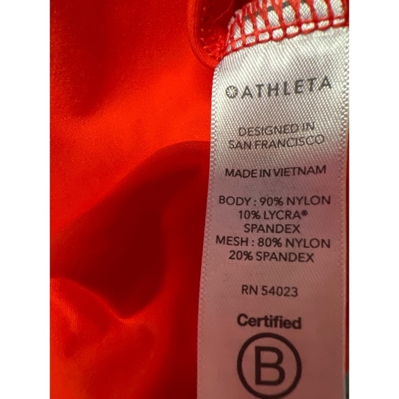 Athleta Vibrant Red Top - Picture 3 of 3